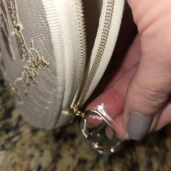 DIOR Beige Floral Embroidered Cosmetic Pouch - Picture 6 of 6